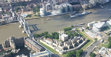 25 Minute Helicopter Flight Over London