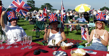Outdoor Proms Concert with a Hamper for Two
